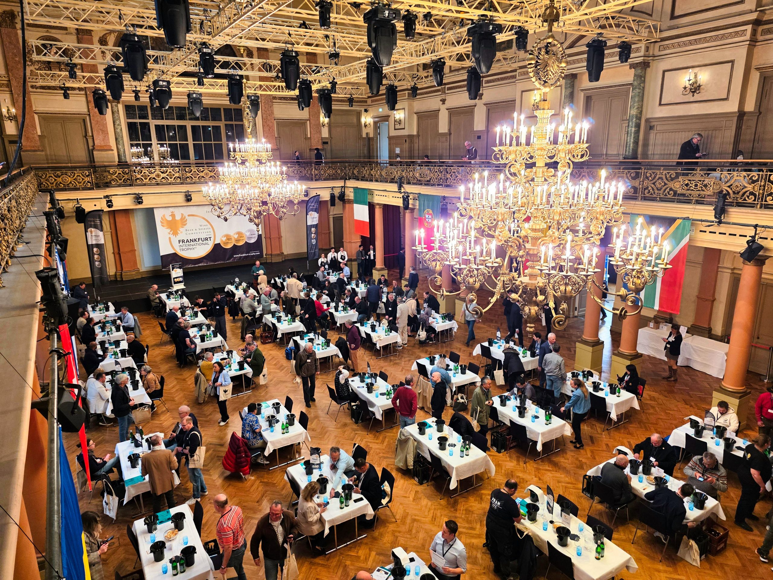 Vorbereitete Verkostungstische Frankfurt International Trophy 2026