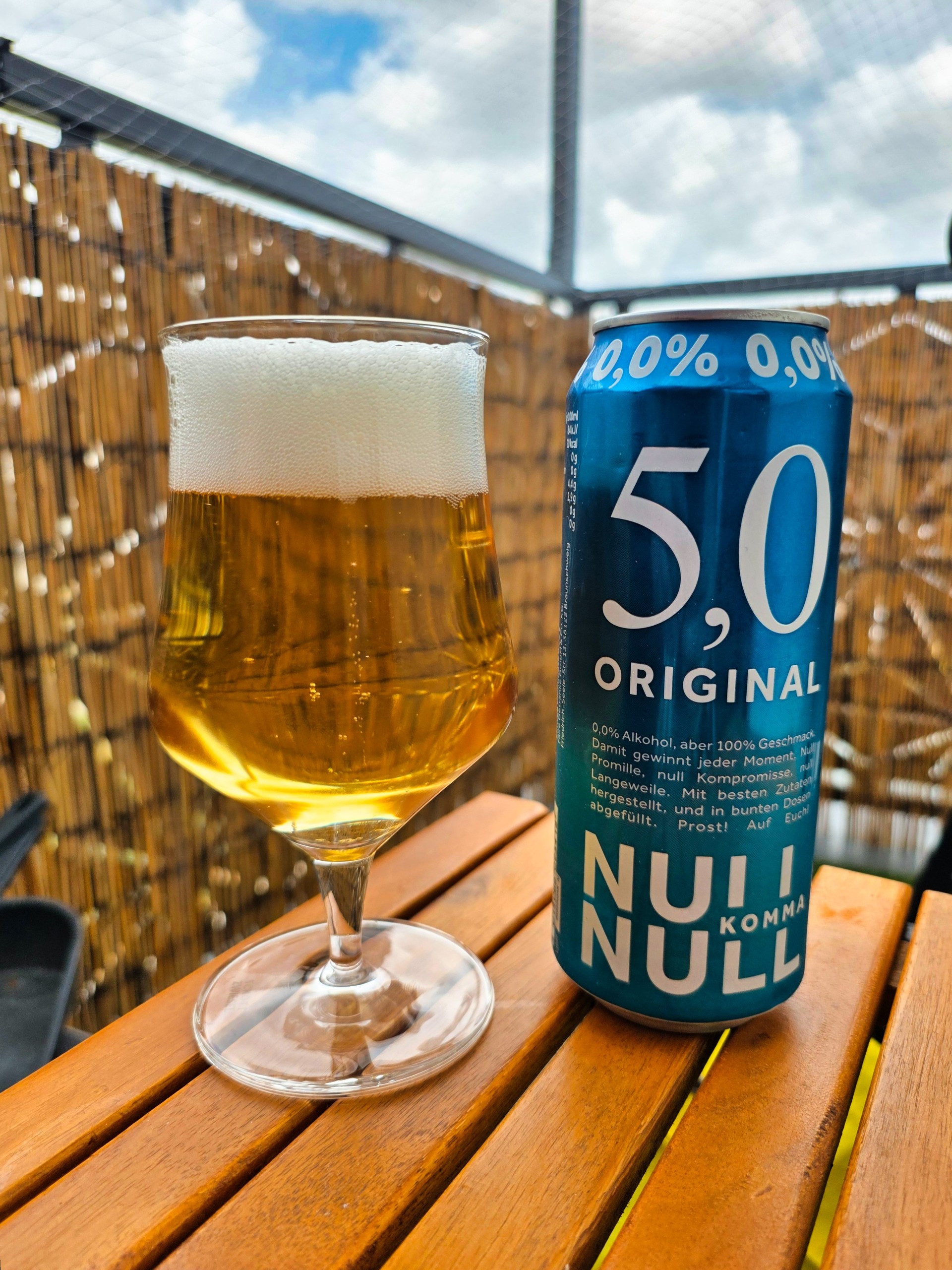 5,0 Original alkoholfrei Dose und Verkostungsglas im Biersommelier Test